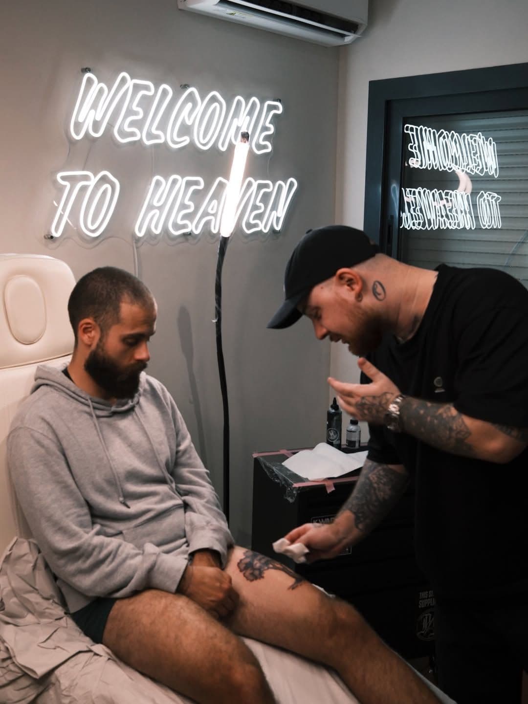 From Paper to Skin - Behind the Scenes 7