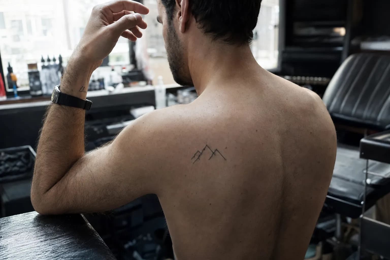 How Much Do Minimalist Tattoos Cost? What Actually Drives the Price — Styles & Techniques, Sasha Tattooist Lisbon