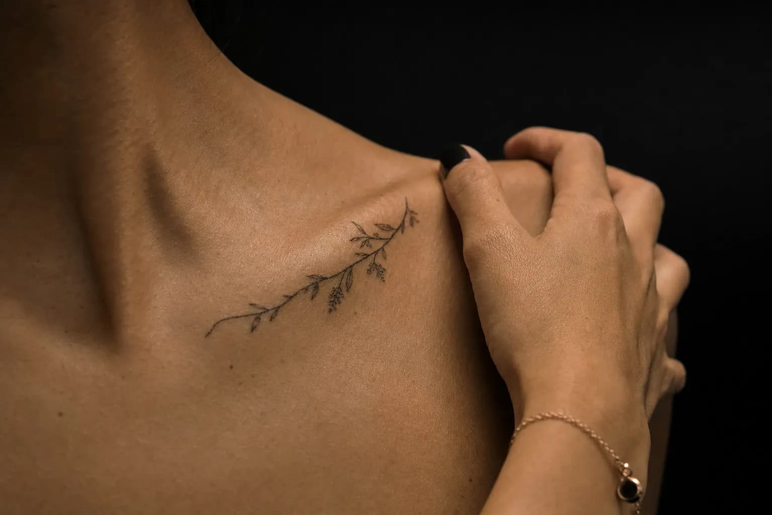 Fine Line Tattoo Artist in Lisbon: Precision, Process, and What the Style Actually Demands — Styles & Techniques, Sasha Tattooist Lisbon