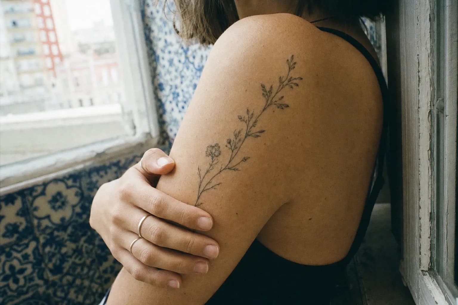 Small Tattoo Ideas for Women in Portugal: Style, Placement, and What Actually Works — Styles & Techniques, Sasha Tattooist Lisbon